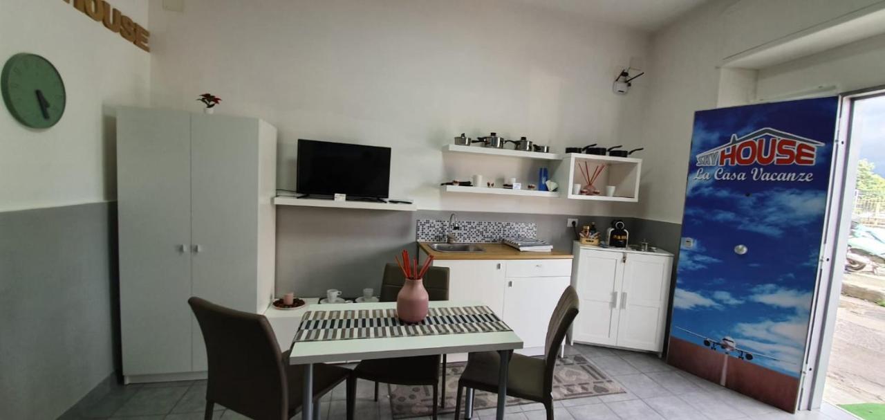 Sky House Napoli Apartment ภายนอก รูปภาพ